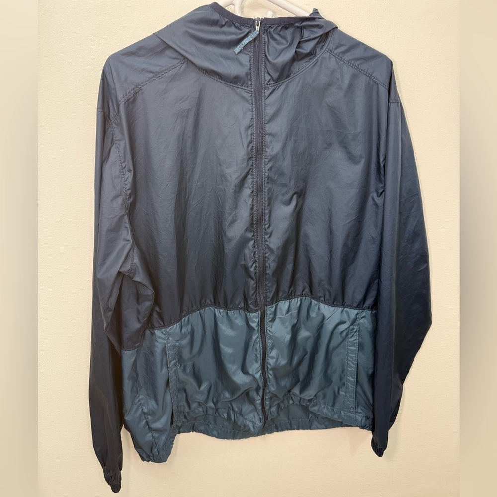 Columbia Men’s Two-Tone Windbreaker
